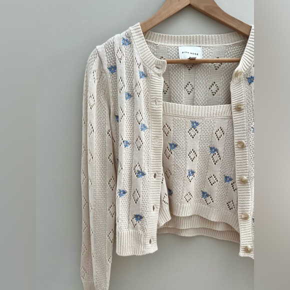 Pink Rose Embroidered knit cardigan and tank top set size XS - Picture 3 of 11